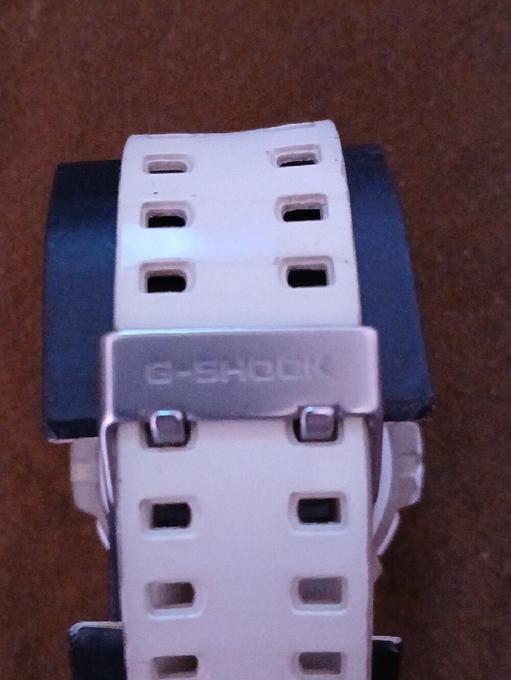 Casio G-Shock White Resin Digital Watch - Picture 2 of 5